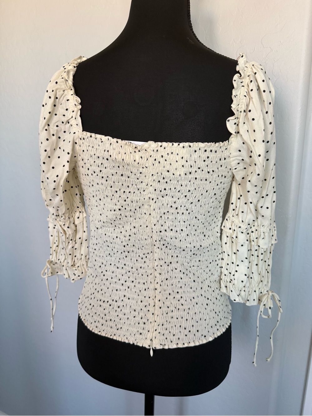 Reformation Romee Polka Dot Puff Sleeve Top NWT Size 8 Y4 - Picture 3 of 5